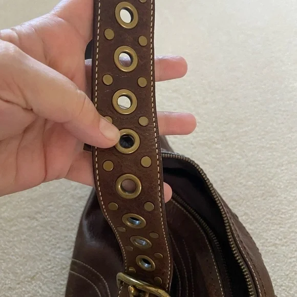 Coach Vintage Laced Up Authentic brown leather bag in dark walnut color - Picture 3 of 7